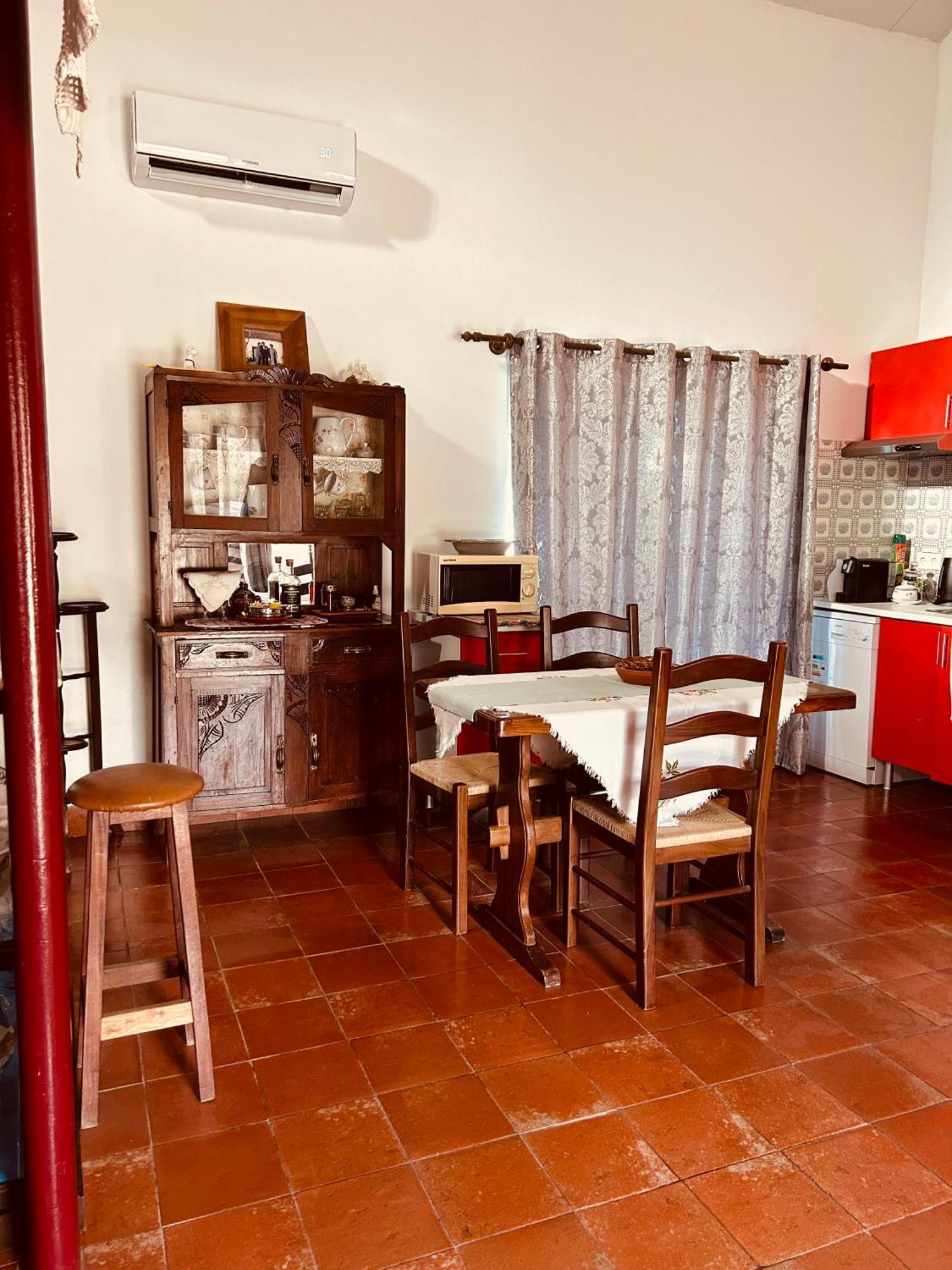 Mae Home Carril كالداس دا راينها المظهر الخارجي الصورة